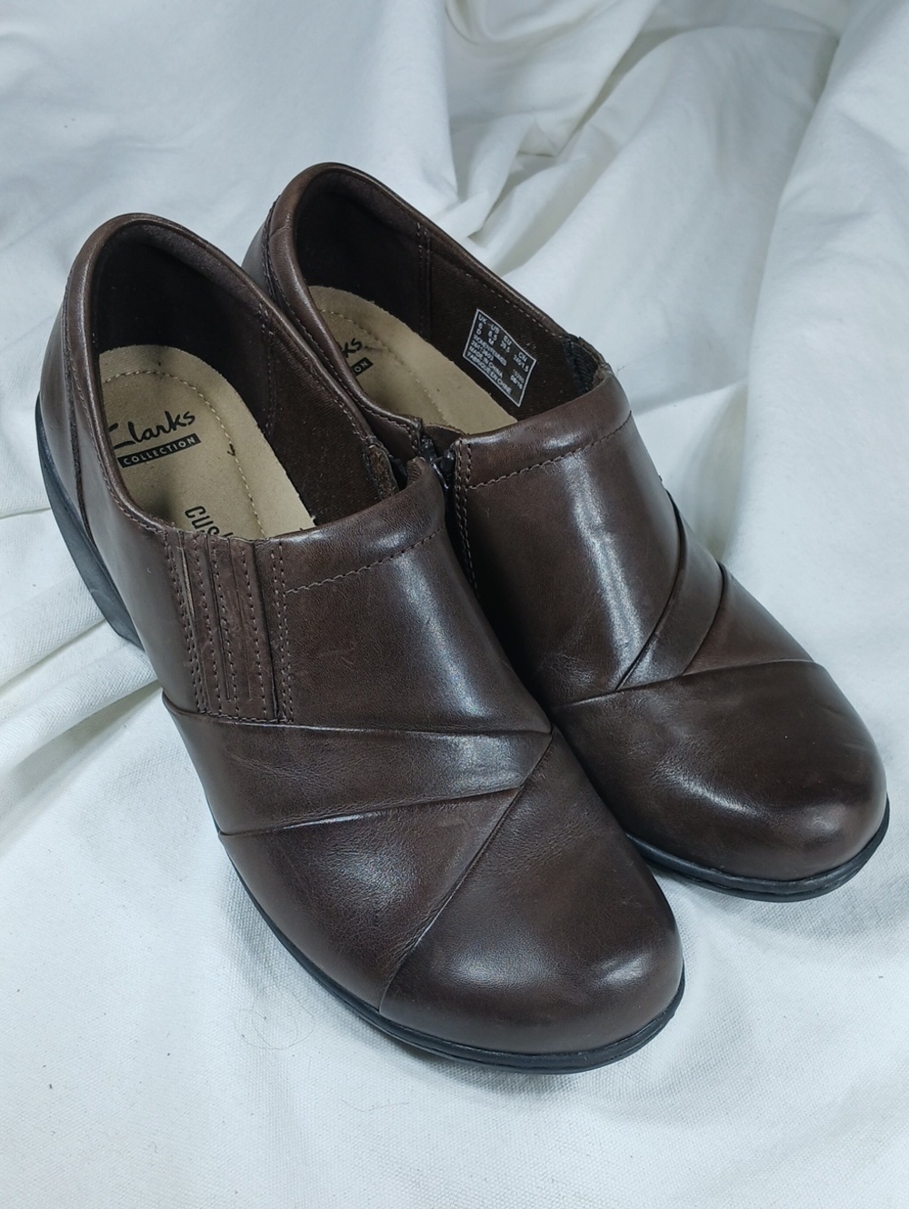 Clarks womens Dark Brown Leather Comfort Slip-On Heels